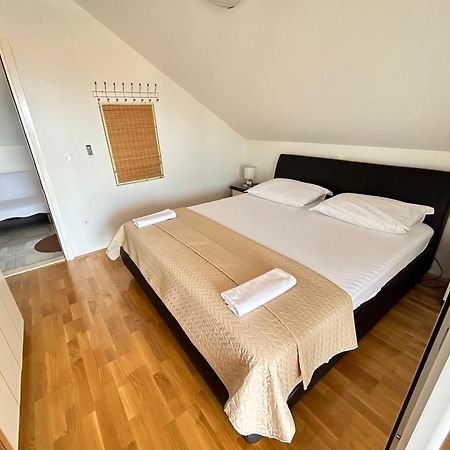 Apartments Sanda 2 Promajna Bagian luar foto