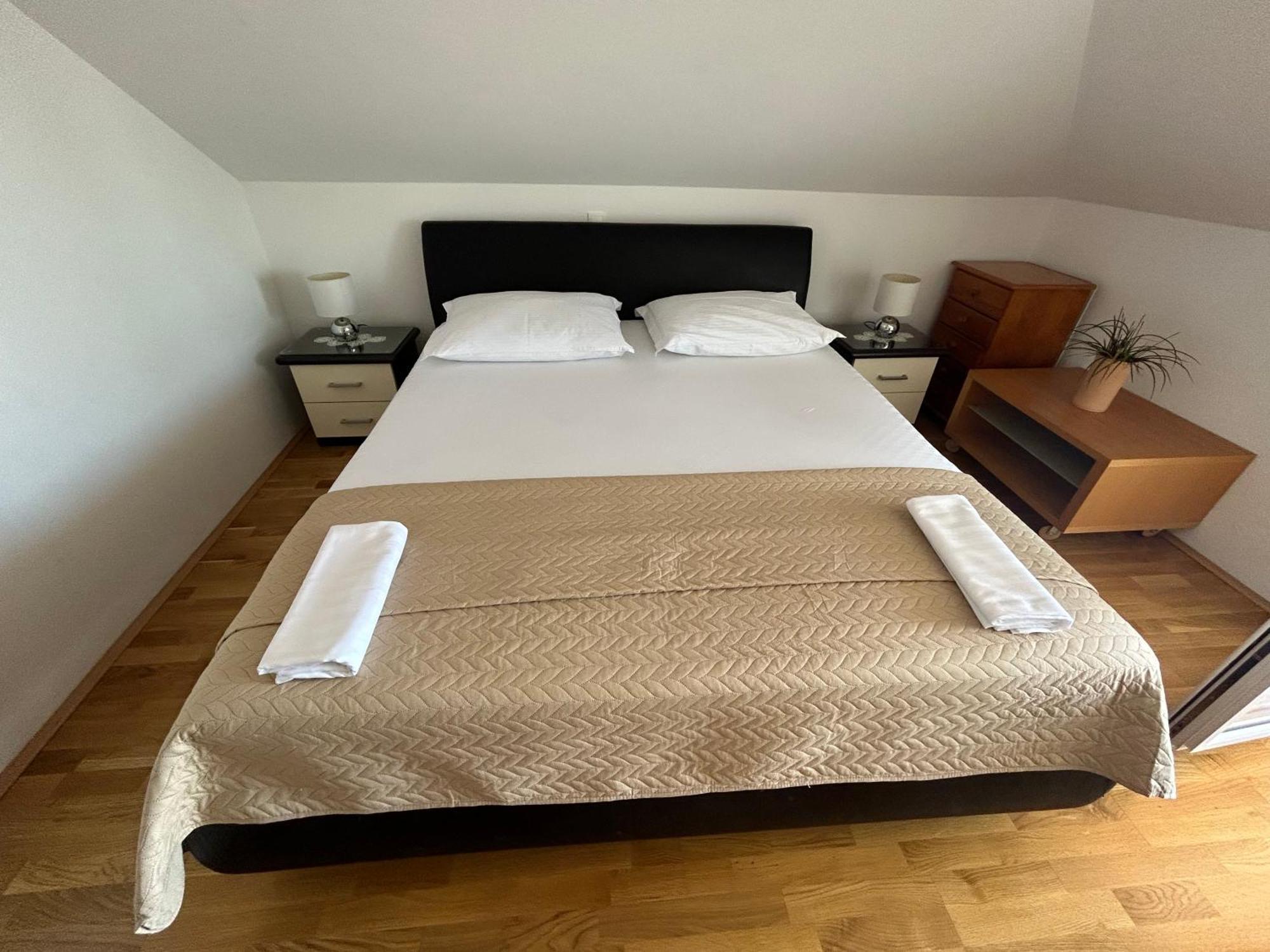 Apartments Sanda 2 Promajna Bagian luar foto