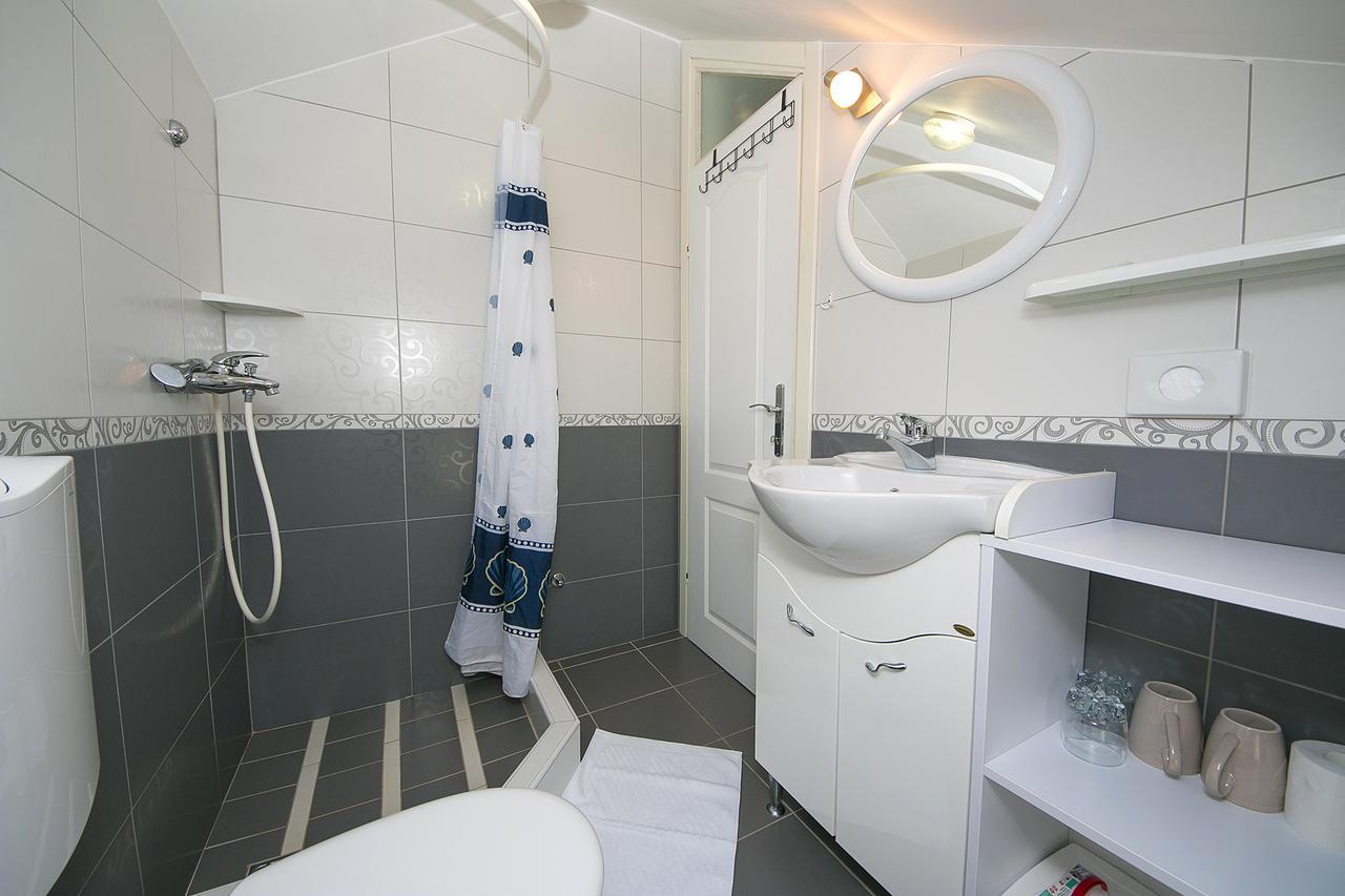 Apartments Sanda 2 Promajna Bagian luar foto